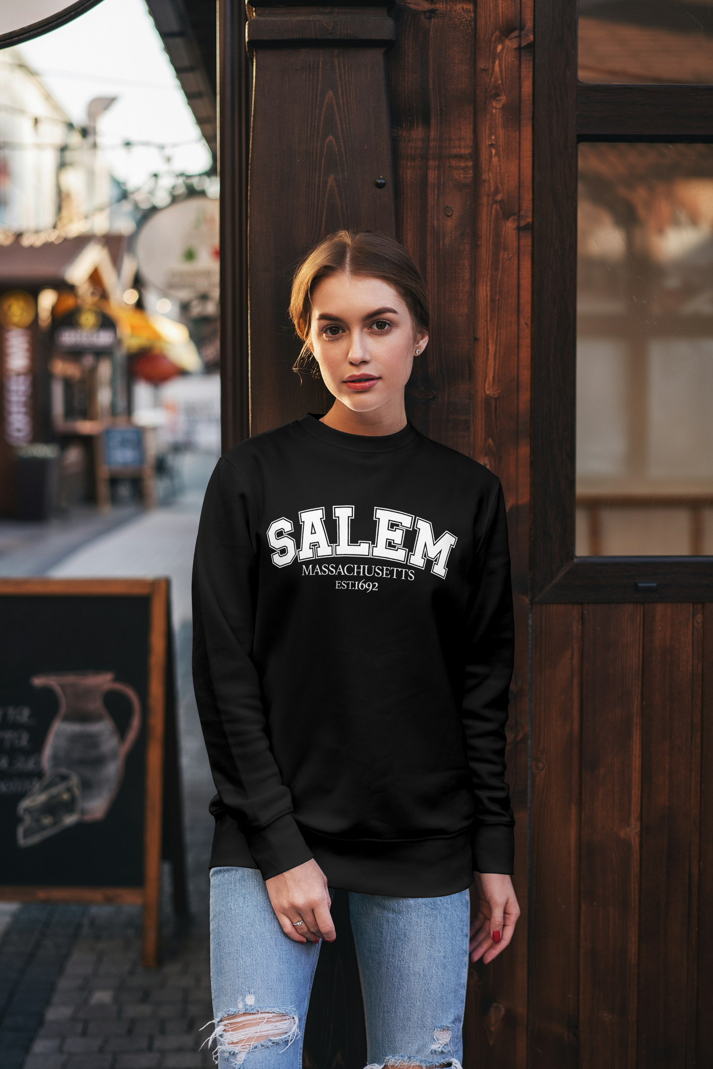Crewneck Halloween Salem – Witches 1692 🎃 (Édition limitée 2025)